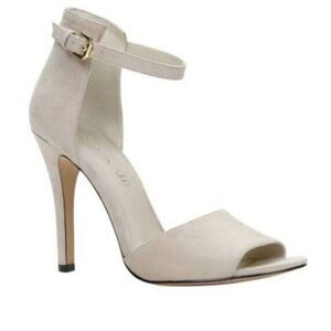 ALDO CREAM SUEDE ANKLE STRAP HEELS SZ.7.5 EUC.
